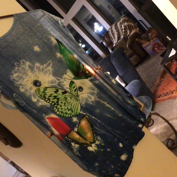 Absolutely gorgeous sheer butterfly covered blouse/ mini dress - Picture 2 of 5